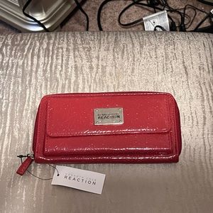 NWT Kenneth Cole Reaction Wallet